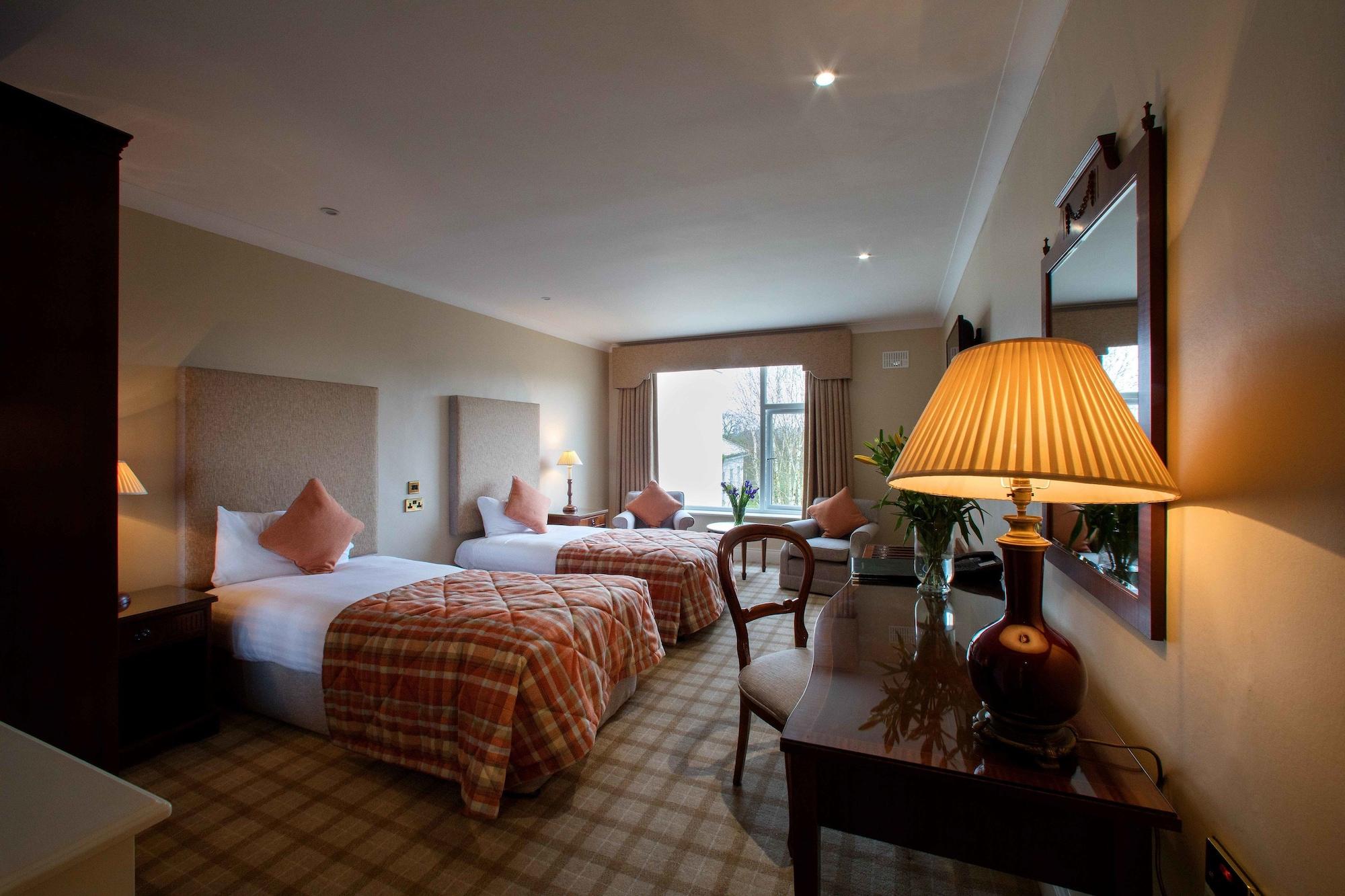 Nuremore Hotel & Country Club คาร์ริคมาครอส ภายนอก รูปภาพ