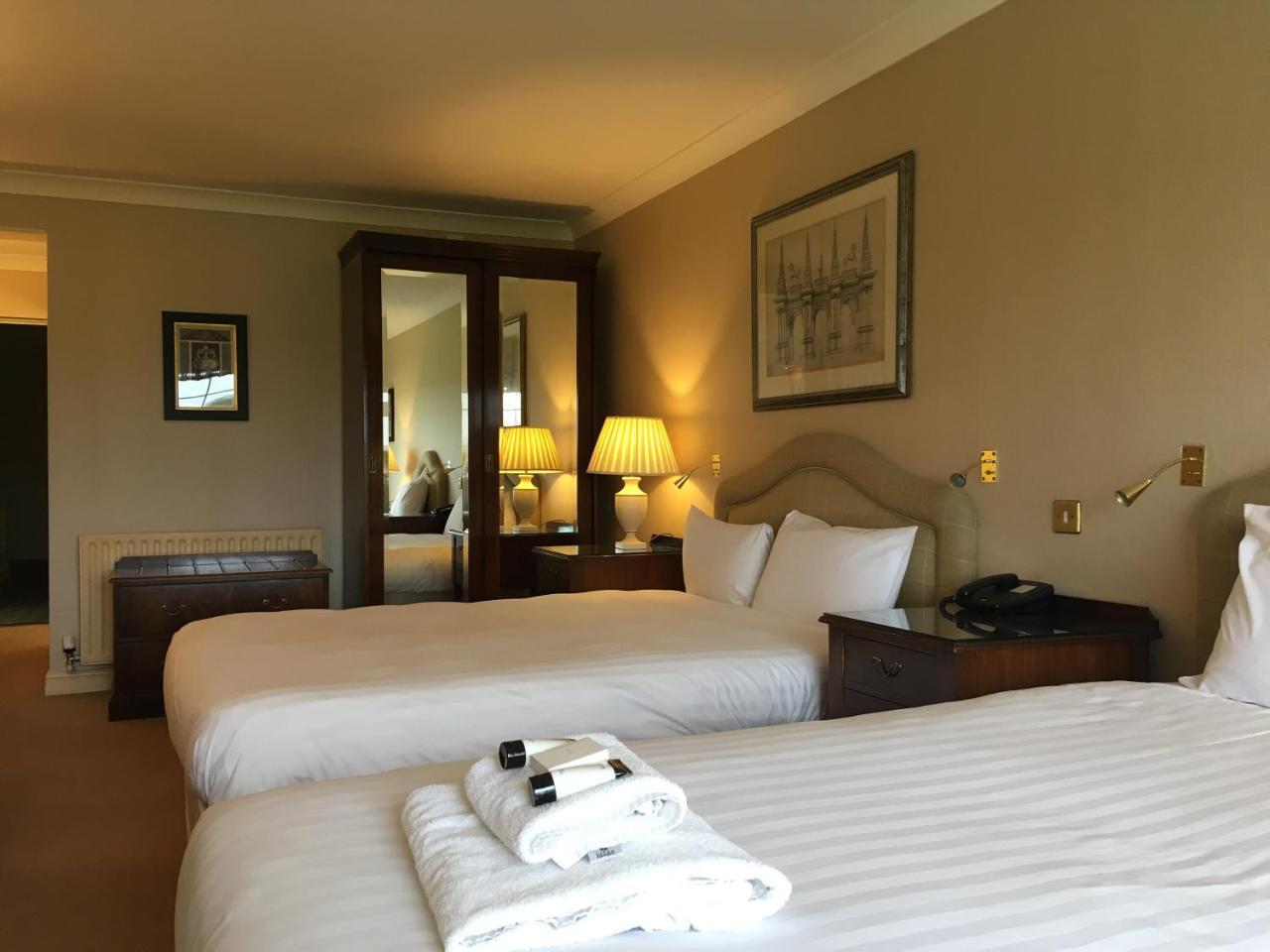 Nuremore Hotel & Country Club คาร์ริคมาครอส ภายนอก รูปภาพ